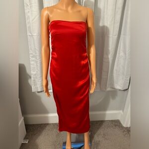 Pretty House of Harlow 1960 size S red strapless ruched midi dress